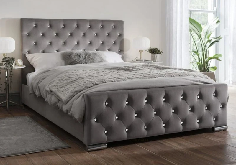 Lit double capitonné en velours gris avec strass - Anis