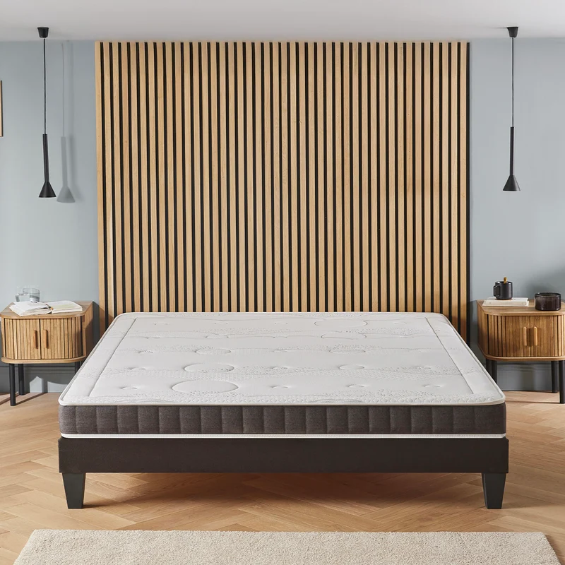 Matelas Intuition - Mémoire de forme - Densité 40 kg/m³ - 15 cm d'épaisseur - Accueil équilibré, soutien ferme