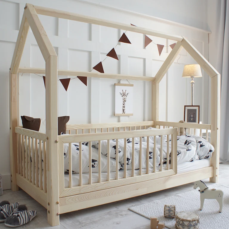 Lit cabane 80x160 barrière et sommier inclus pieds 5 cm Florie Bois