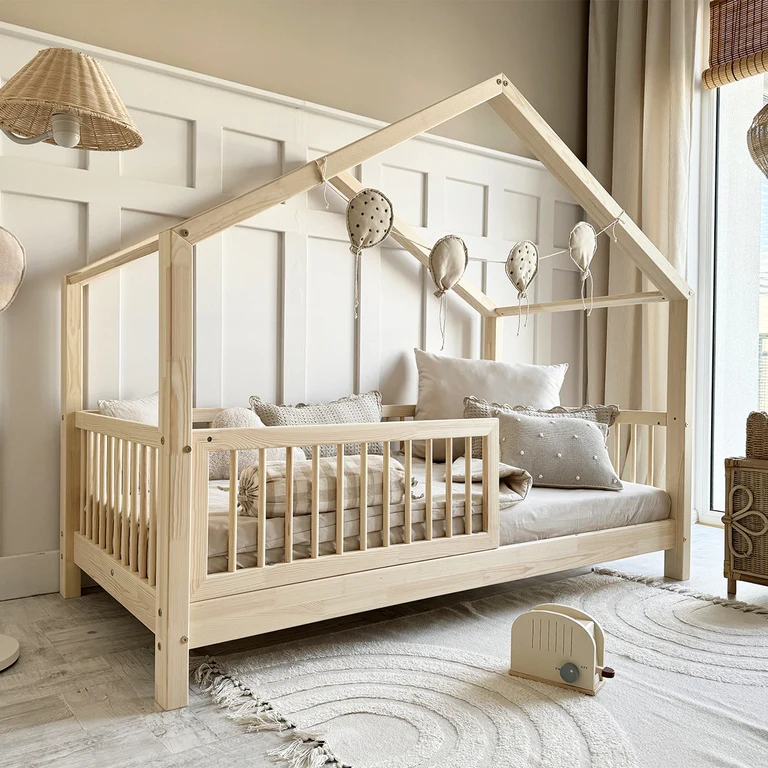 Lit cabane 90x190 barrière et sommier inclus pieds 10 cm Rosalie Bois