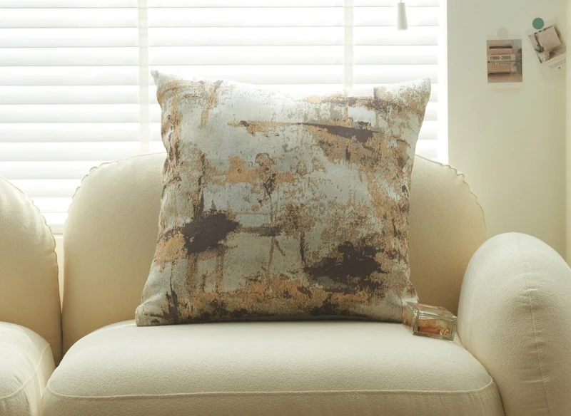 Coussin beige à motifs marrons 45x45 cm CASA