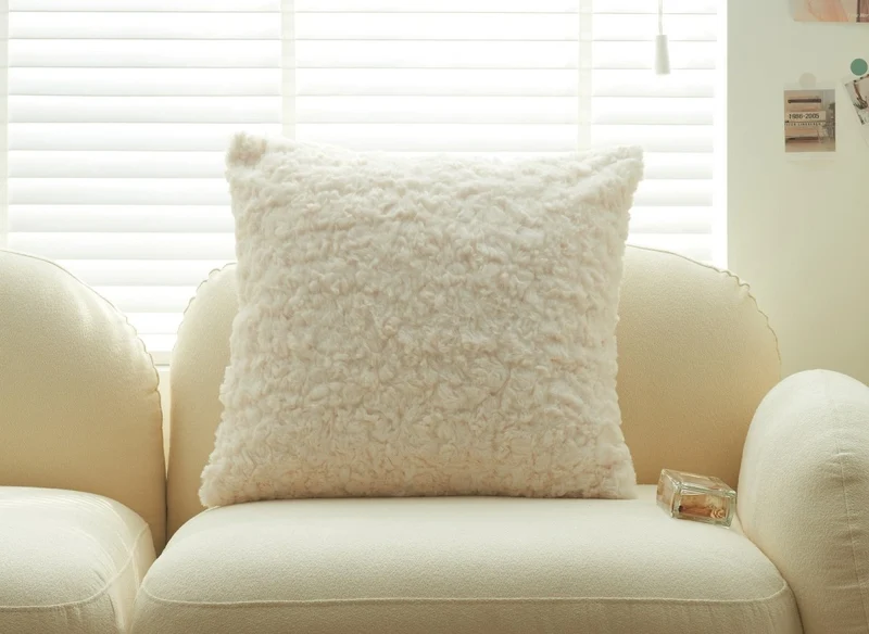 Coussin blanc à tissu bouclette 45x45 cm TRED